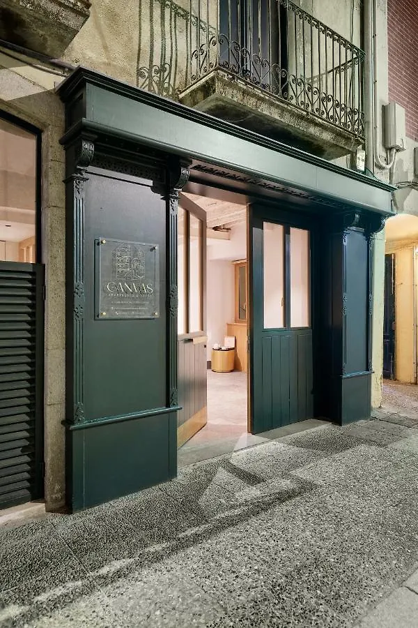 Canvas Apartments & Lofts Girona 0*,