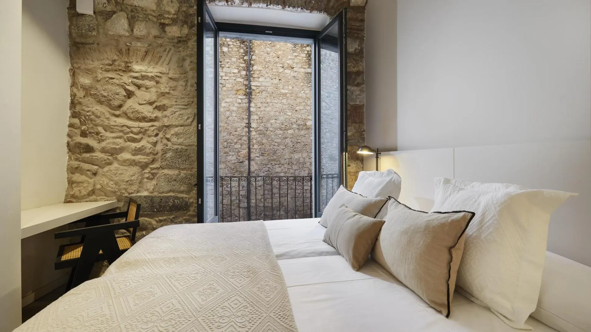 Canvas Apartments & Lofts Girona