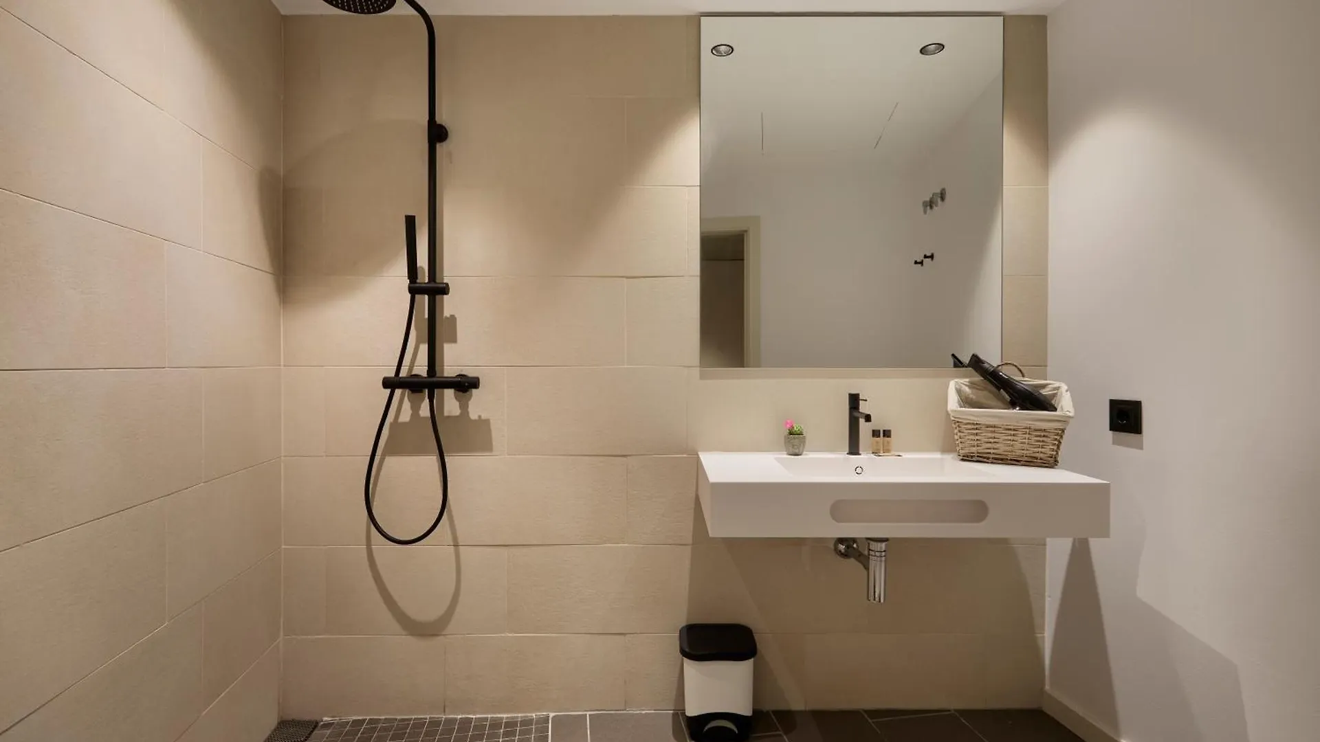 Canvas Apartments & Lofts Girona 0*,  Spain